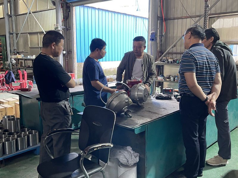 無(wú)極牽引車(chē)試驗(yàn)臺(tái)